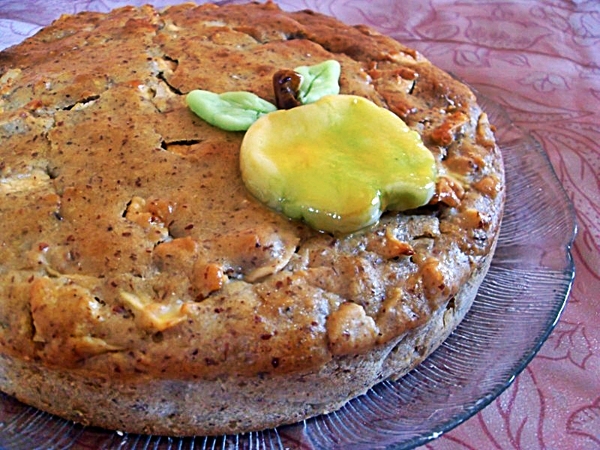 Gâteau vegan moelleux pommes et noisettes