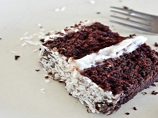 Gâteau vegan au chocolat et crème de noix de coco