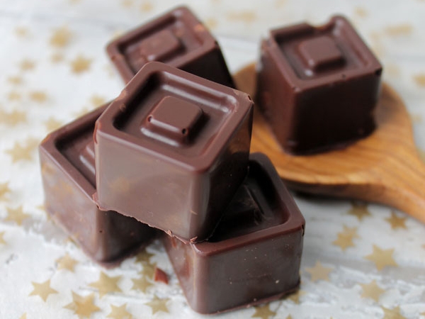 Petits chocolats fourrés à la crème de marrons
