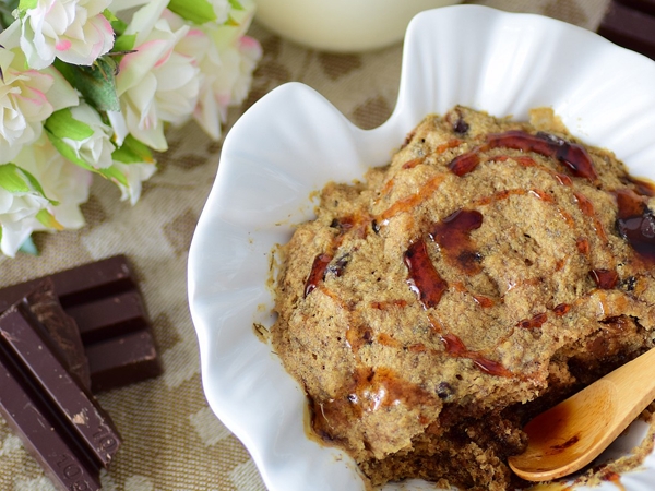 Banana bowl cake vanille, noix tigrées et chocolat :: Vegan