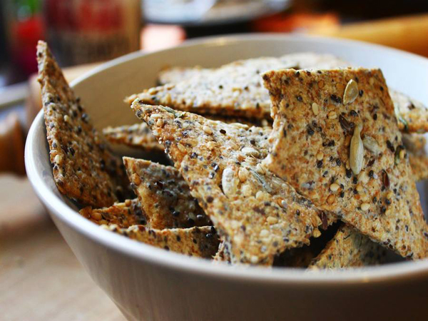 Crackers healthy aux graines et romarin