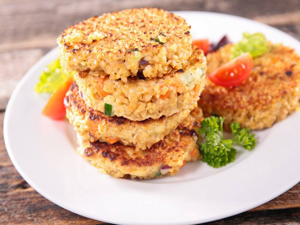 Galettes au quinoa et petits légumes